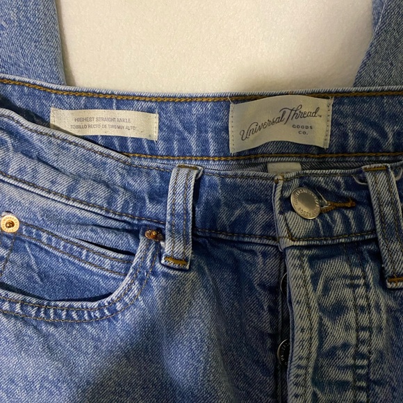 Universal Thread Light Blue Denim Jeans - Picture 2 of 5